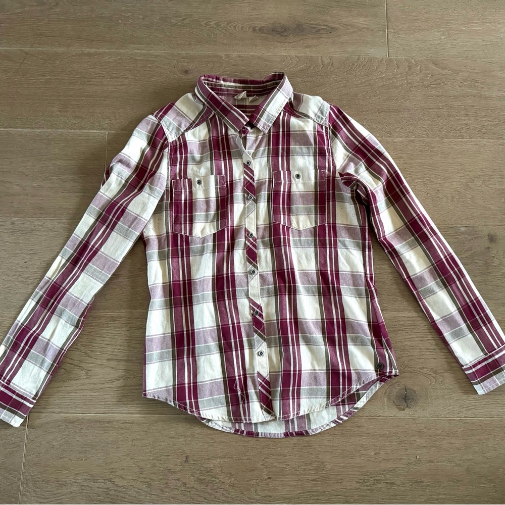 Roxy plaid button up shirt